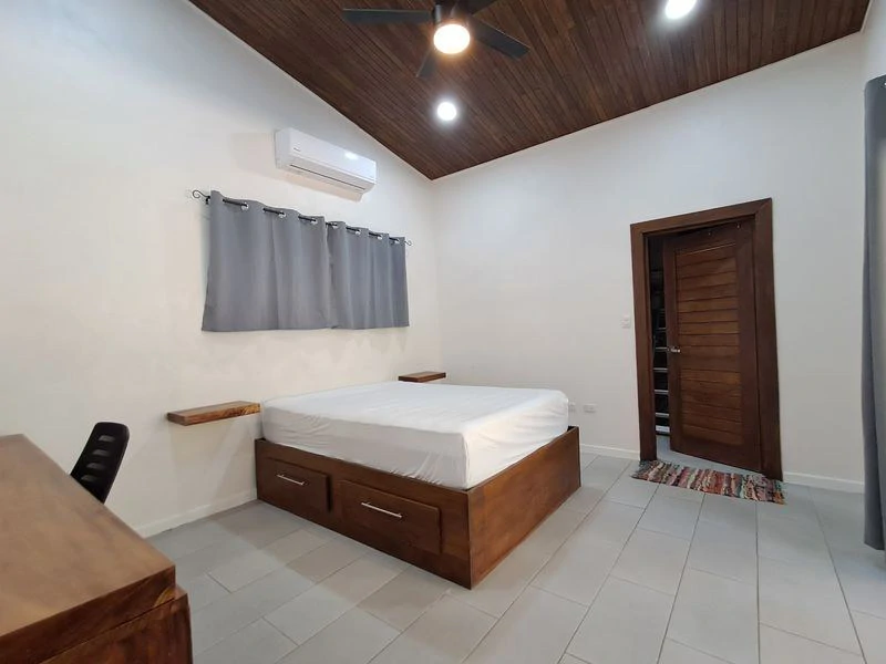 Casa Blanca: Urgent Sale -Single-Story Home with Pool and Expansion Potential - Gallery image 9