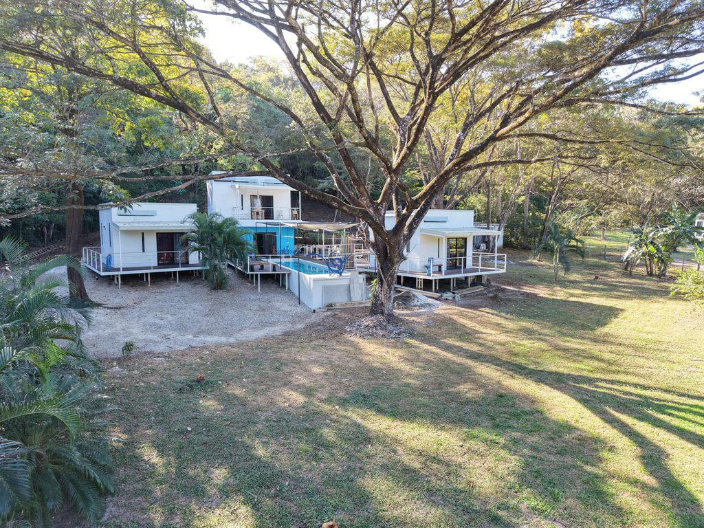Casa Blue Azul: Unique Property with Three Independent Units in the Heart of Nature – 5 km from Sámara - Gallery image 4
