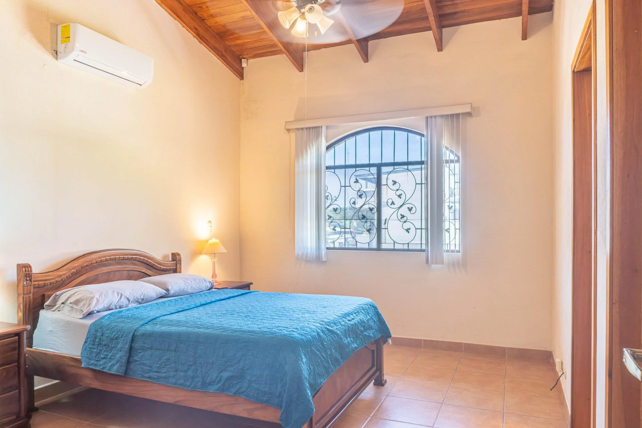 3 Bedroom Condo in the Center of Samara - Steps to the Beach - photo 12