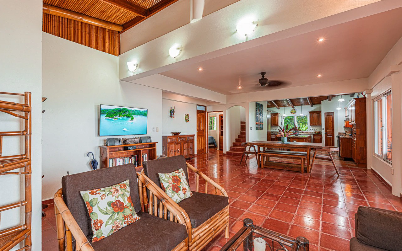 Whale's Tail Ocean View Estate with Extra Lot in Between Uvita and Dominical - Gallery image 12