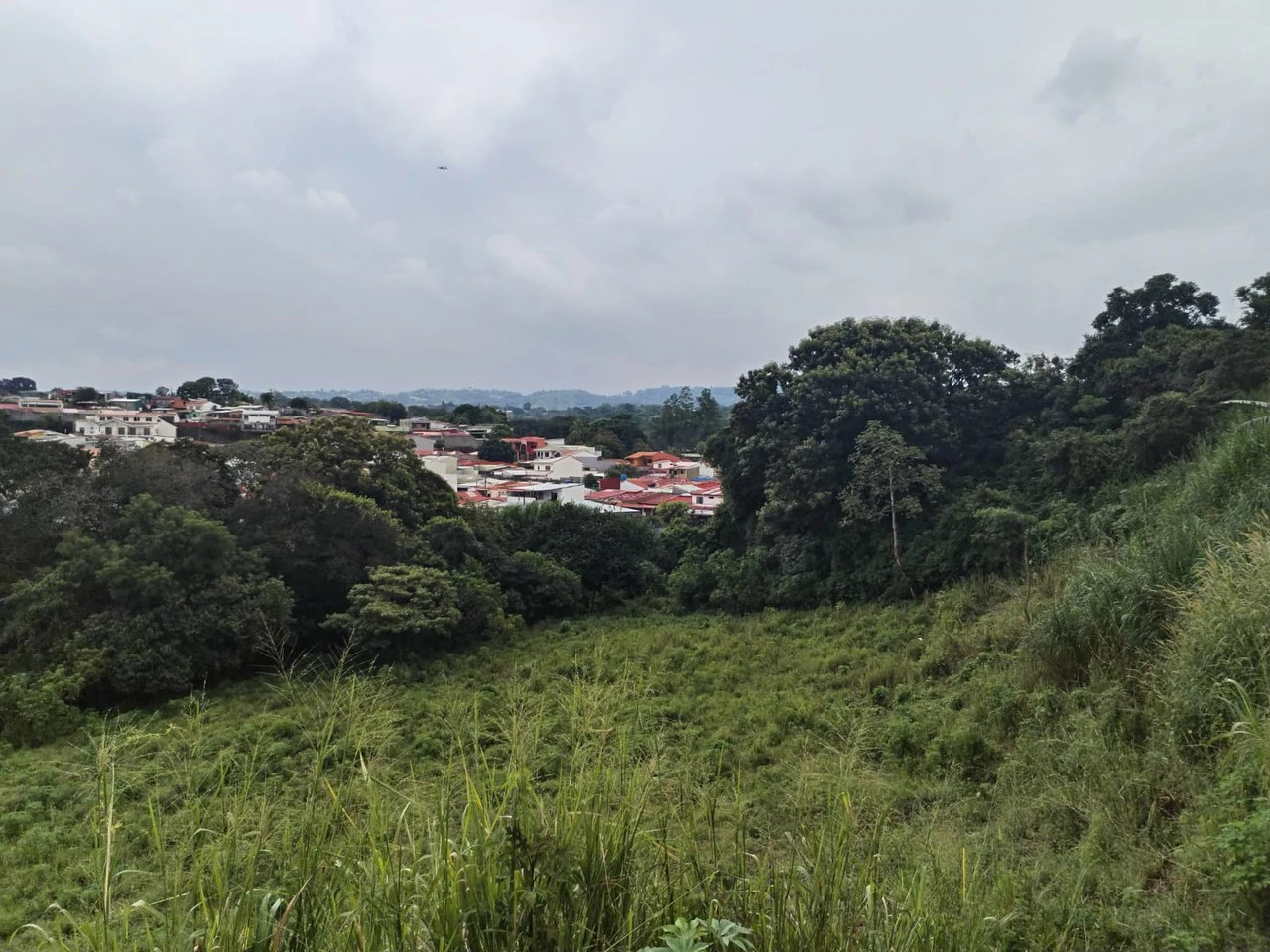 Farm in Desamparados, Alajuela: Ideal for Developers with Permits and Potential for 46 Lots - Gallery image 2