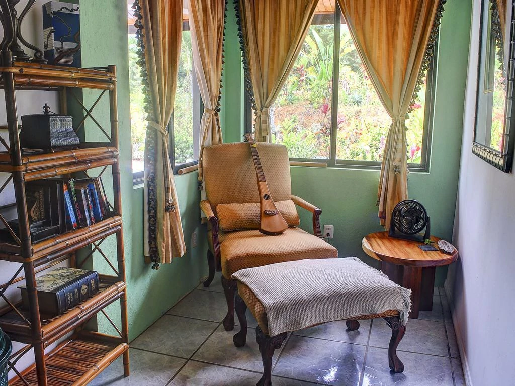 2.7 ACRES – 3 Bedroom Home With Great Mountain View, 2 Pools With Waterslide, 2 Wheel Drive Access!!! - Gallery image 16