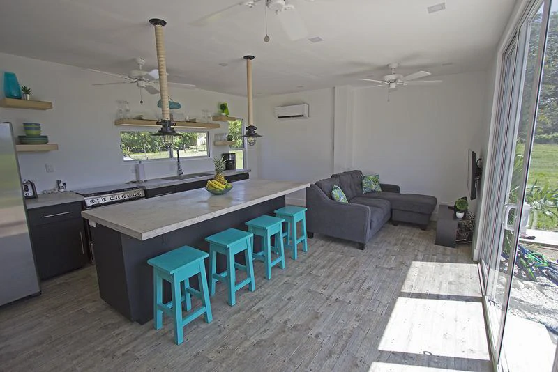 Sea Casa: PRICE REDUCTION - Modern Container Rental Complex & Owners home – Unique Live and work opportunity in Samara Beach! - Gallery image 11