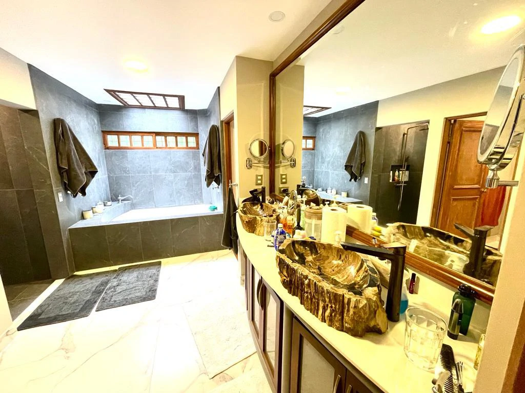 House for sale with pool in Guachipelin Escazu Costa Rica - Gallery image 13