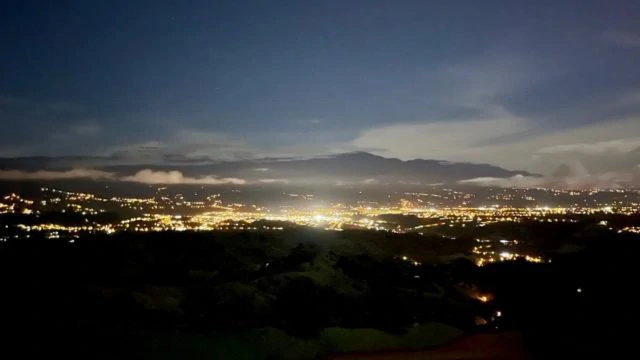 12 Acre Fruit Farm Above San Isidro City Lights Chirripó Views and Deep Well Water - Gallery image 9