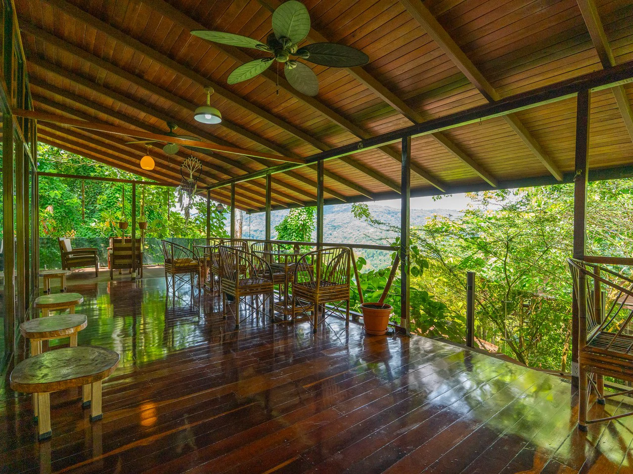 Prime 7.8 Acre Commercial Property with Restaurant for Sale in Costa Rica - Gallery image 26