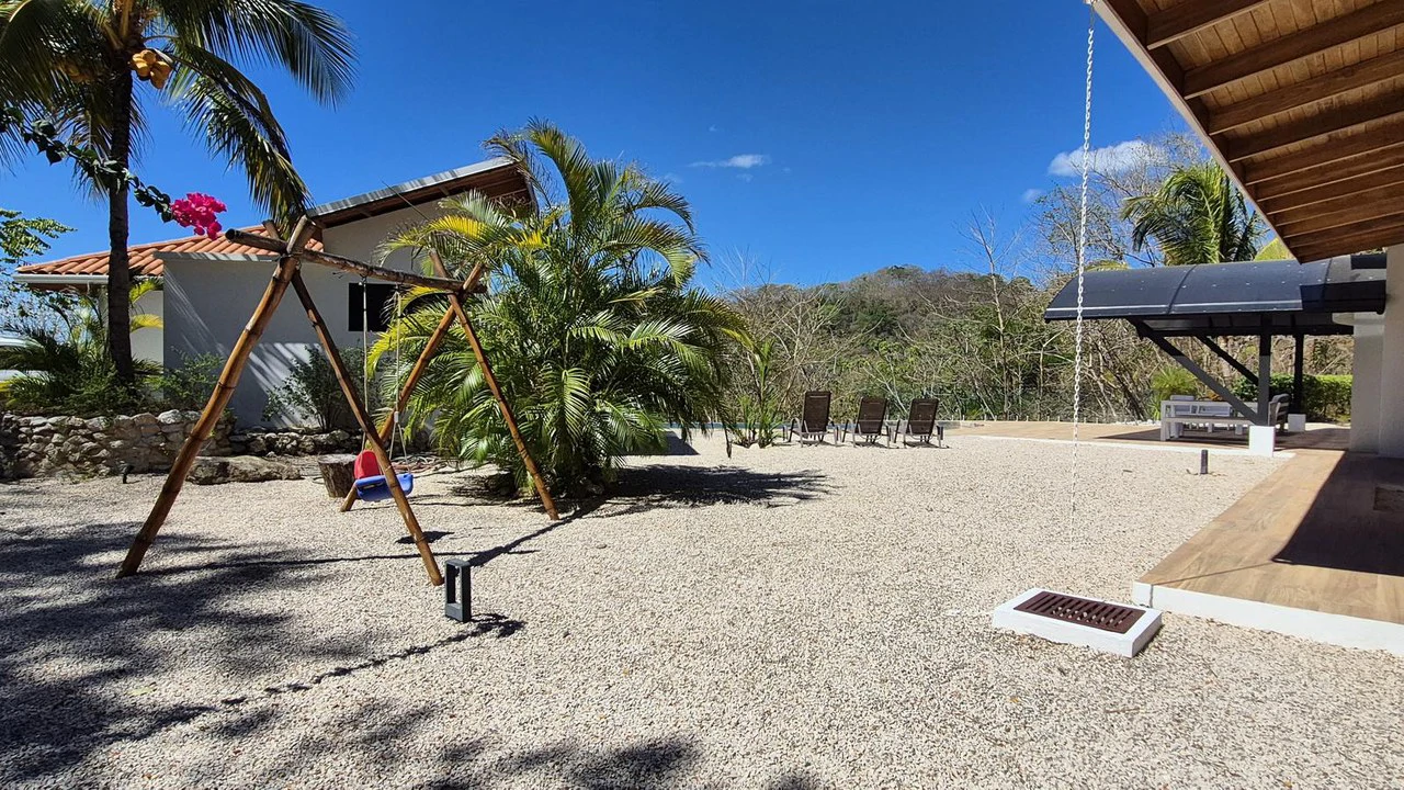 Casa Happy Eden: Elegant Ocean View Villa with Infinity Pool in Exclusive Boca del Toro – minutes from Carillo Beach - Gallery image 33