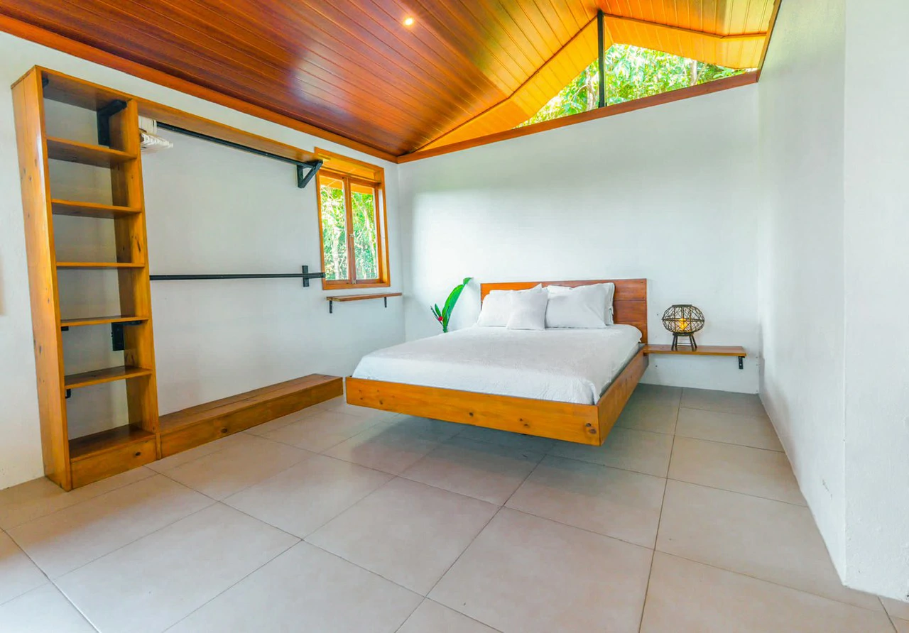 Prime Commercial Opportunity: 10-Bedroom Hotel with Endless Potential in Ojochal - Gallery image 12