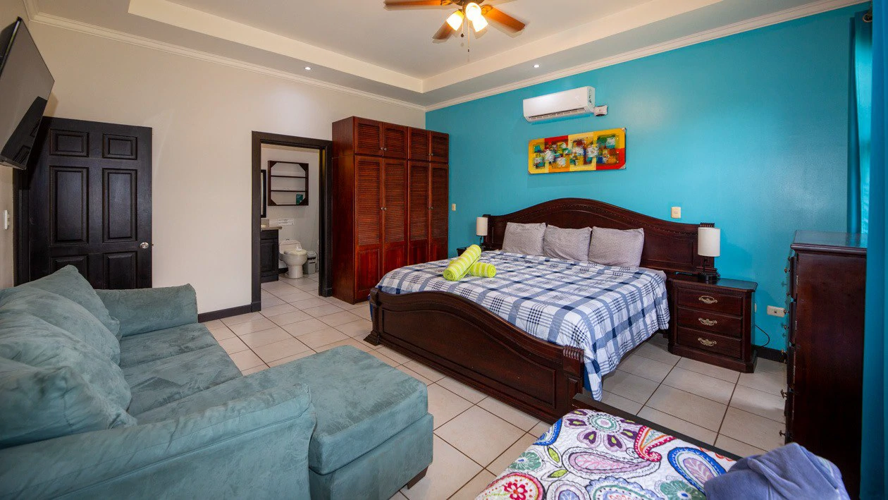Fantastic Casa Oasis, walk to the beach in Bejuco!: Private Pool in Highly Sought after Neighborhood Ner the beach! - Gallery image 9