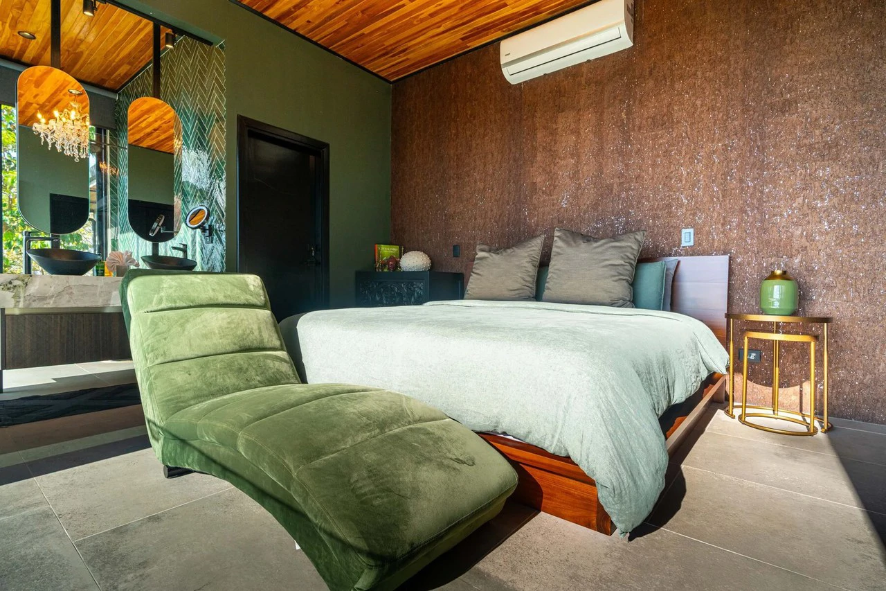 Casa Moon Diablo: Iconic Ocean View Luxury Estate with Infinity Pool, Rooftop Patio, Gym & Sauna in Manuel Antonio - Gallery image 80