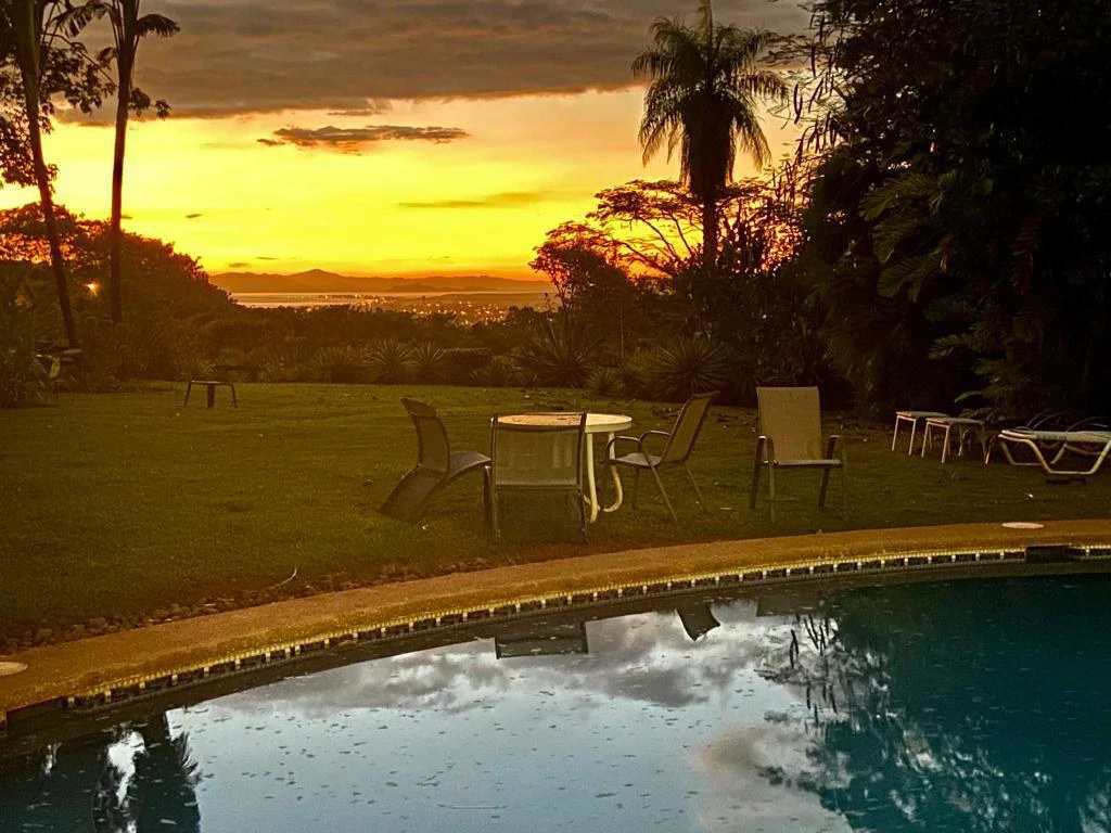 Estate in Esparza with 3 Homes, Pool & Tourism Potential – Perfect for Investment or Vacation Living! - Gallery image 19