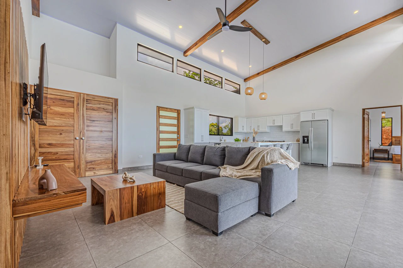 CHONTALES NEW VILLA WITH PANORAMIC OCEAN AND MOUNTAINS VIEWS: Mountain Villa For Sale in Ojochal - Gallery image 7