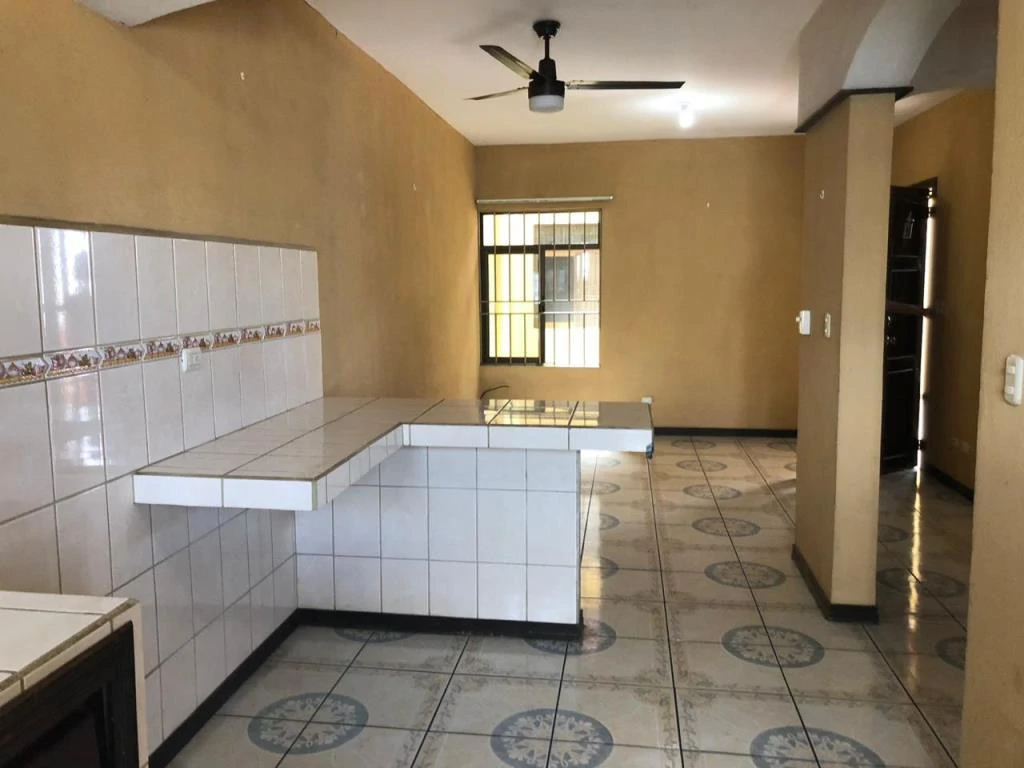 Income-Generating Commercial Property in Downtown Liberia – Turnkey Investment Opportunity - Gallery image 3
