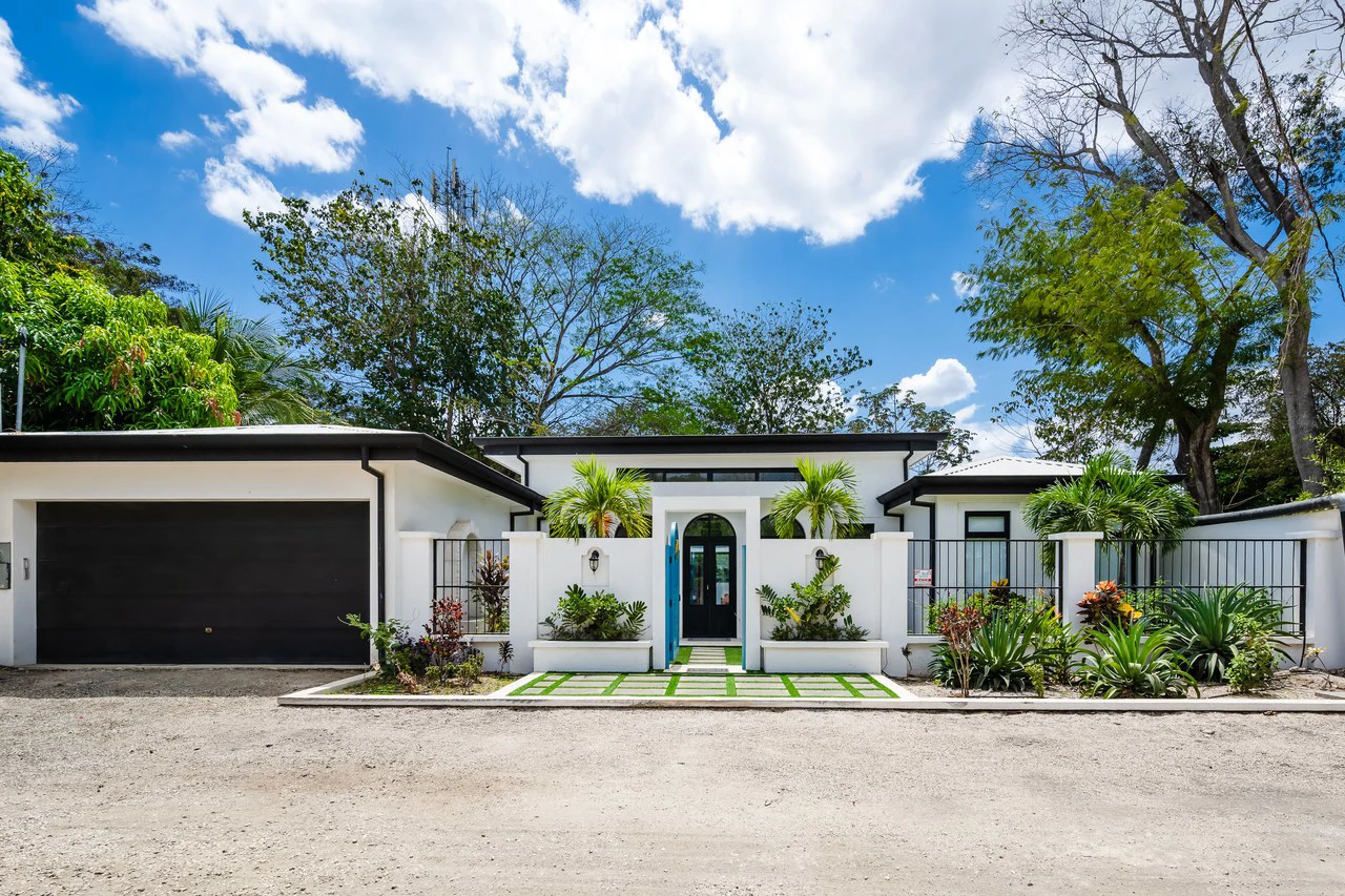 Casa Rio: Modern 5-Bedroom Home with Pool & Casita in Surfside Potrero - Gallery image 33