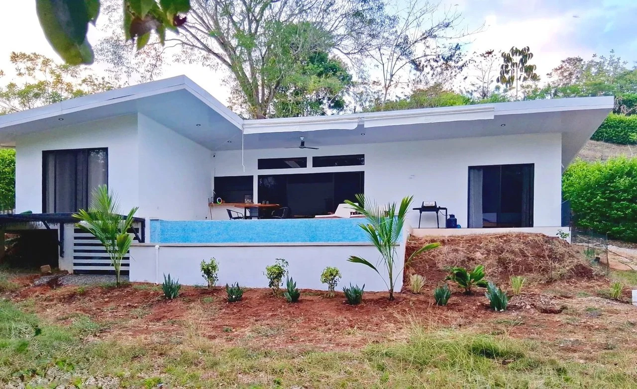 CASA BRISA ABIERTA: Turnkey Tropical Living on the Edge of Cobano $349,950 USD - Gallery image 7