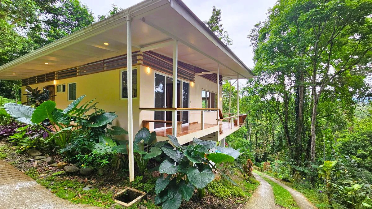 Private Hilltop Home:  with Sweeping Jungle Views & Pool - Gallery image 2