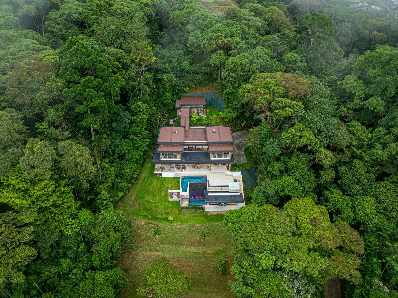 Casa Koules: Architectural 5-Bedroom Oceanview Estate in Prestigious Costa Verde Estates - Gallery image 70