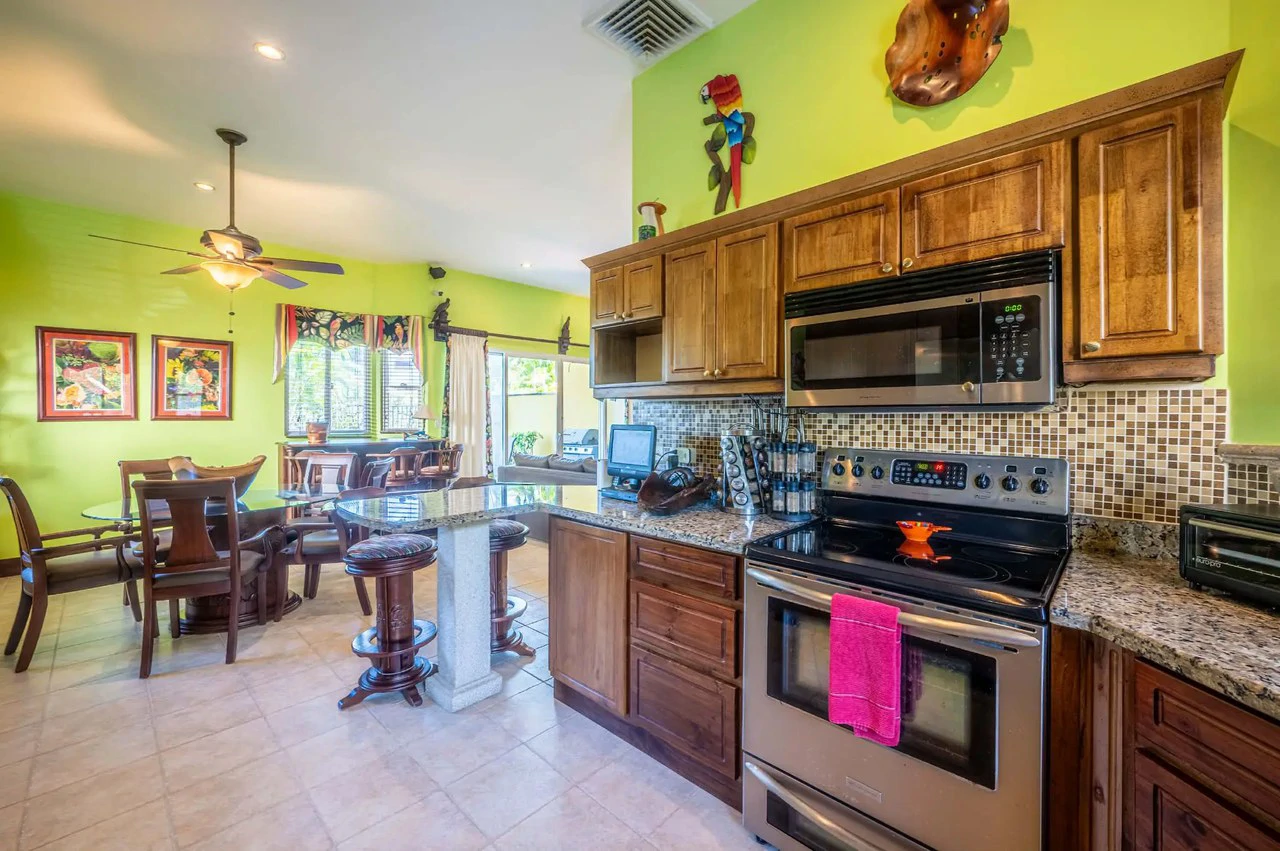 Peaceful and Secure 3BR Condo with Private Pool in Las Lomas - Gallery image 19