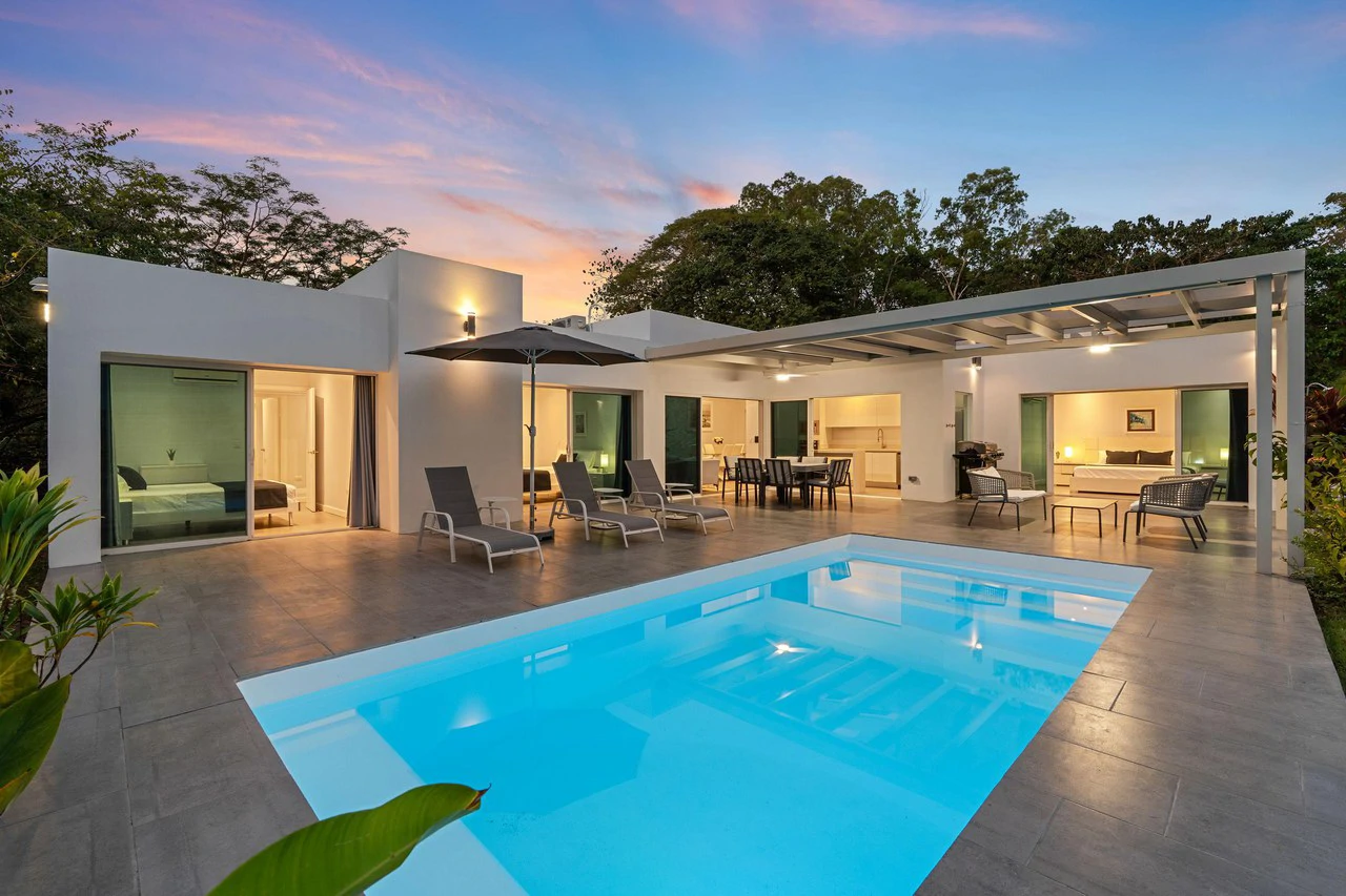 Villa Clara: Modern Luxury in the Center of Town