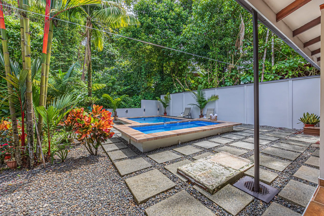 Happy Daze in Uvita: Commercial Building Opportunity in the Heart of Uvita. On Creek with Beautiful Jungle View - Gallery image 18