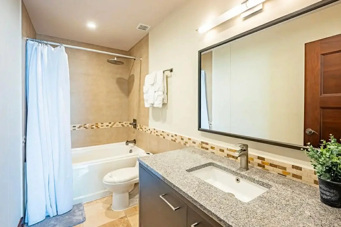 Beachfront Ocean View 1-BR Condo at Croc’s Resort & Casino – Jacó - Gallery image 9