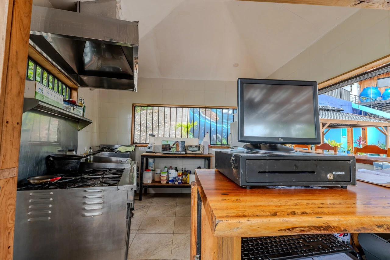 Villas In Sueño – A Rare Gem in the Heart of Manuel Antonio: Mountain Multi Unit Building For Sale in Manuel Antonio - Gallery image 12