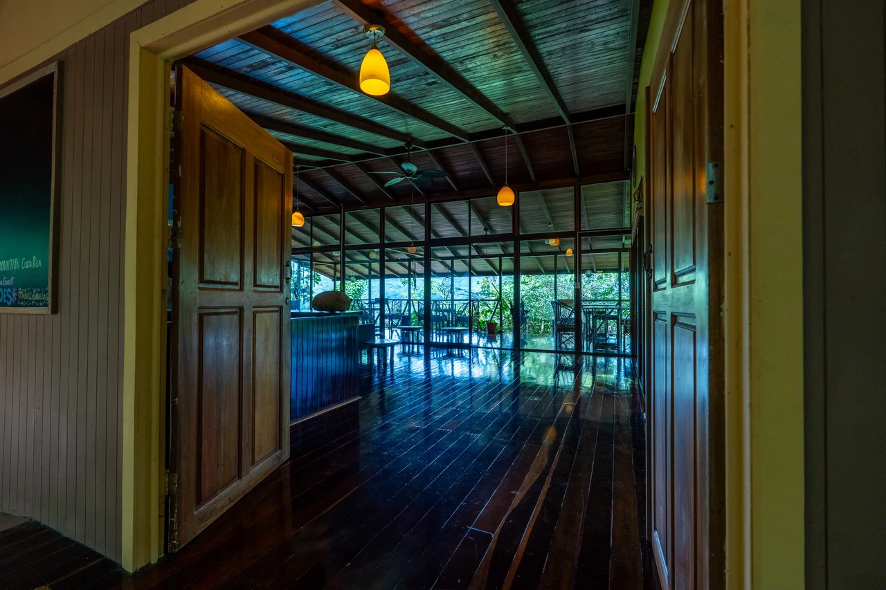 Prime 7.8 Acre Commercial Property with Restaurant for Sale in Costa Rica - Gallery image 12