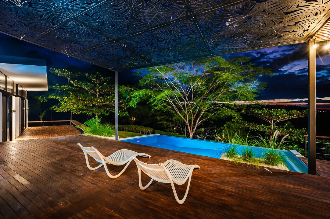 Casa Kalachuchi: Gorgeous Modern Jungle Oasis with Sunset Views in Gated Community - Gallery image 40