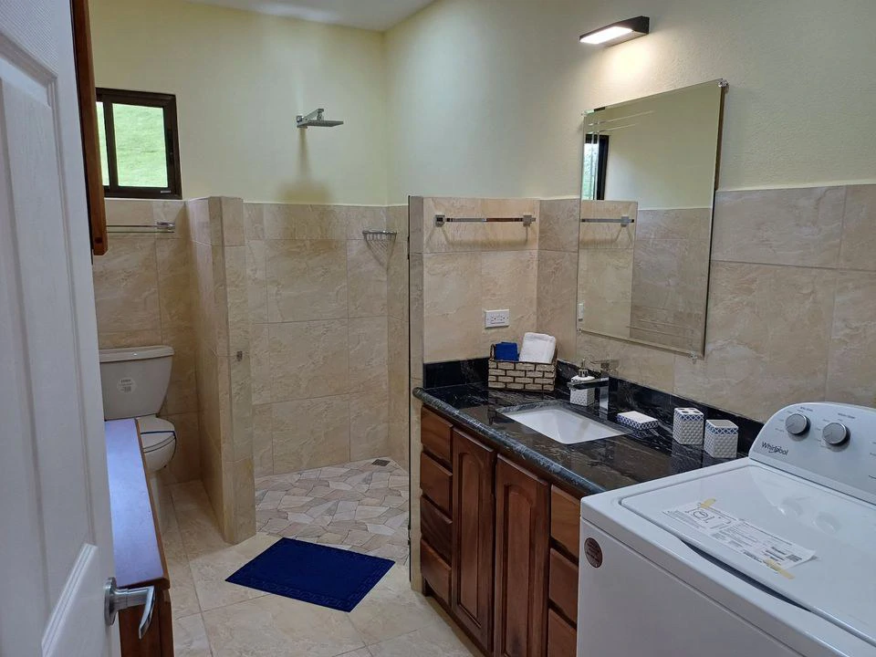 VILLA DEL SOL: Reduced ! Lake Arenal view home in upscale neighborhood - Gallery image 10