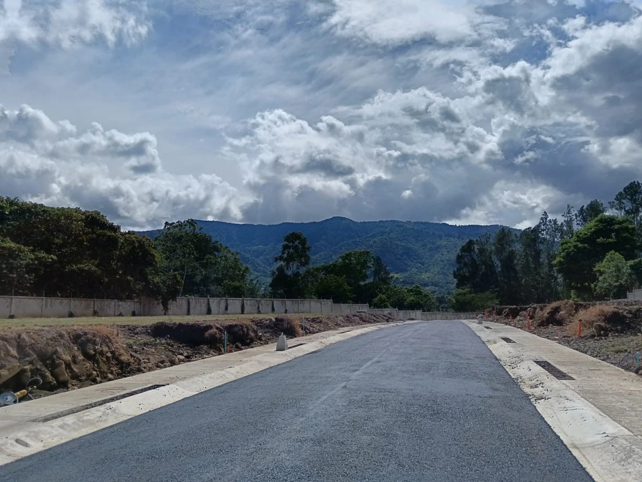 Lot for sale in gated community mountain view Cachi Cartago Costa Rica - Gallery image 18