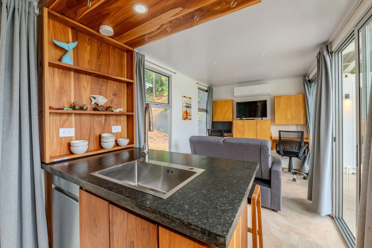 Ocean View Home in Portasol, 2 Bed, 1 Bath, Pool, Private Waterfall & Extra Building Site: Mountain House For Sale in Portalon - Gallery image 9