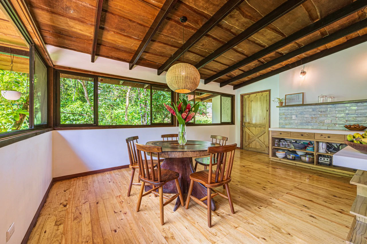 A Jungle House Built of Wood & River Dreams - Gallery image 34