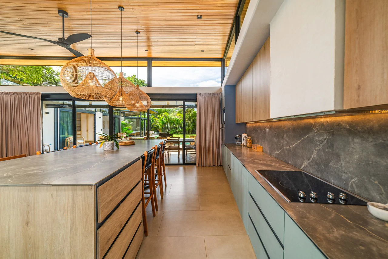 Casa Ballena: Tropical Modern 3-Bed Home in Avellanas, Guanacaste - Gallery image 13