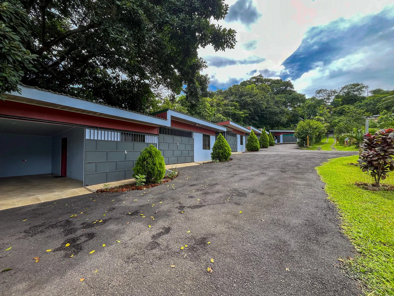 Cabin Complex for Sale in Sarchí Norte, Alajuela