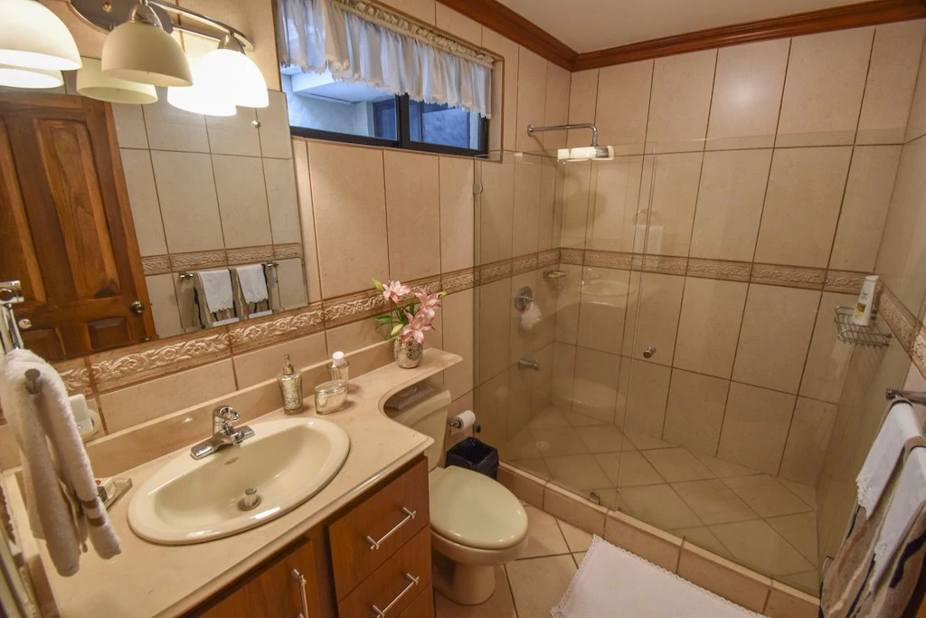 House For Sale in San Antonio - Gallery image 31