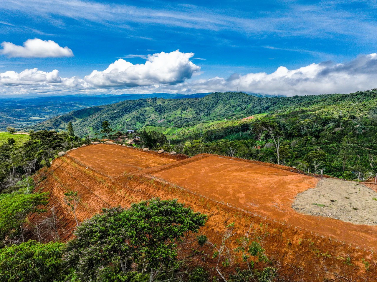 Spectacular Property with Chirripo Mountain and San Isidro City Views - Gallery image 18