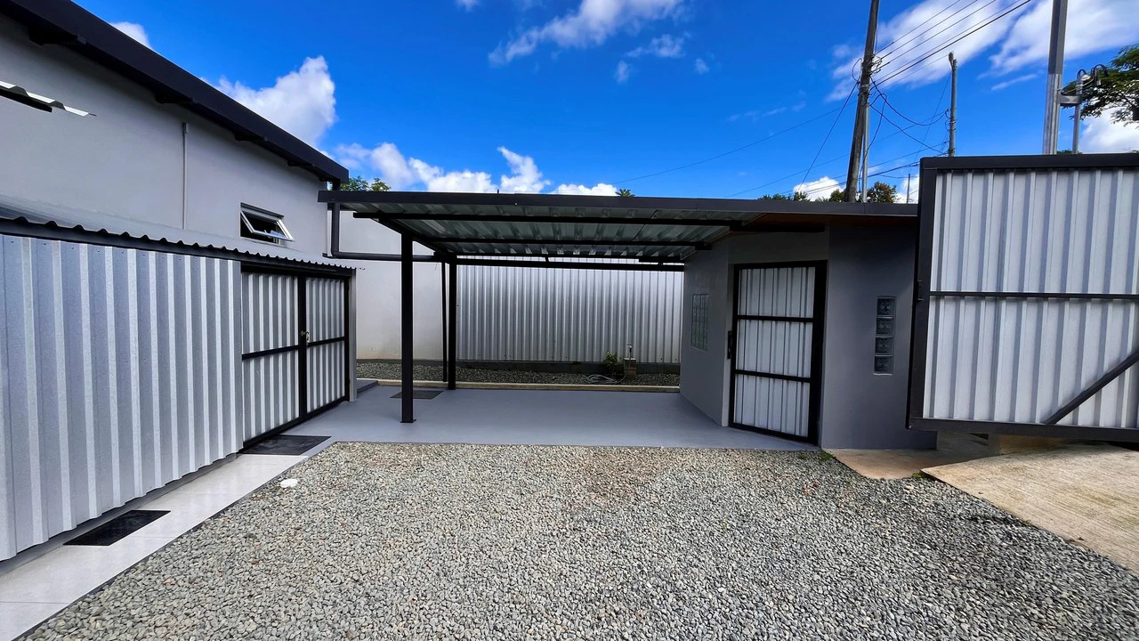 House For Sale in Pedregoso - Gallery image 7