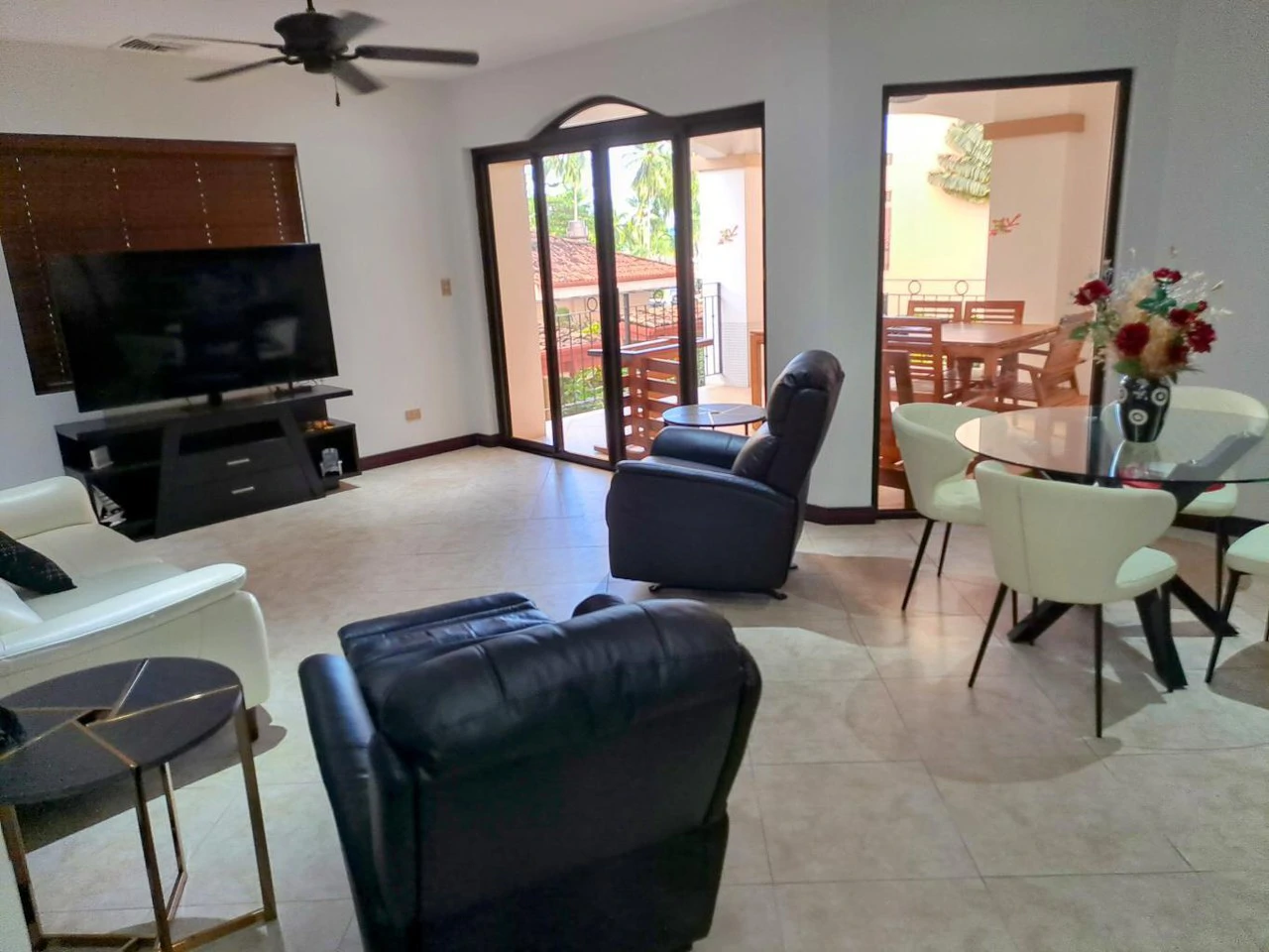 Exclusive: Reduced to $335k Jaco Beachfront Luxury Condo - Gallery image 4