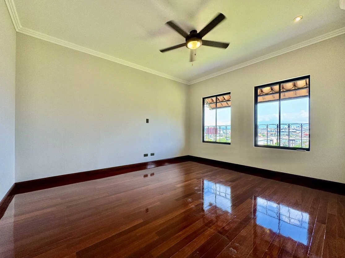 Cerro Alto Venta de Casa de Lujo con Maravillosas Vistas: Cerro Alto Luxury Home for Sale with Breathtaking Views - Gallery image 11