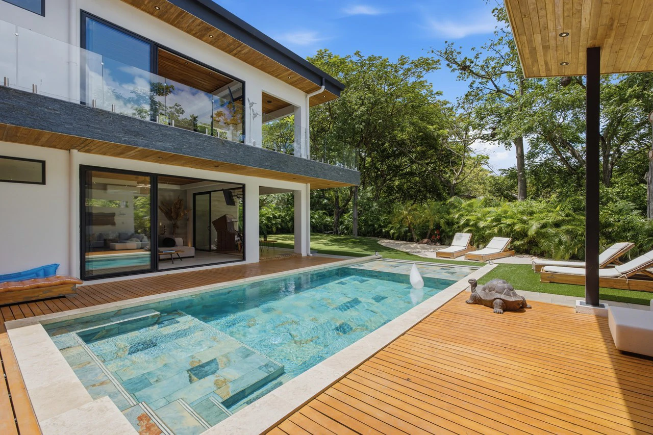 Casa La Ola Perfecta: Luxury 5-Bedroom Home with Pool Near the Beach in Hacienda Pinilla - photo 38