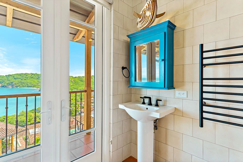 Villa Santorini: Four-level Oceanview Estate Nestled in the Hillside of Las Catalinas—Costa Rica’s Premier Car-free Beach Town. - Gallery image 37
