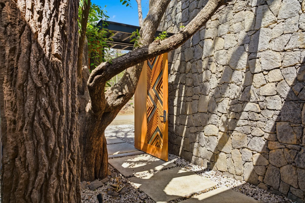 Casa Uchuva: Architectural Harmony of Wood, Stone, and Light - Gallery image 4