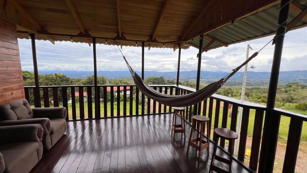 Mountain and Countryside Townhouse For Sale in Santa Elena - photo 3