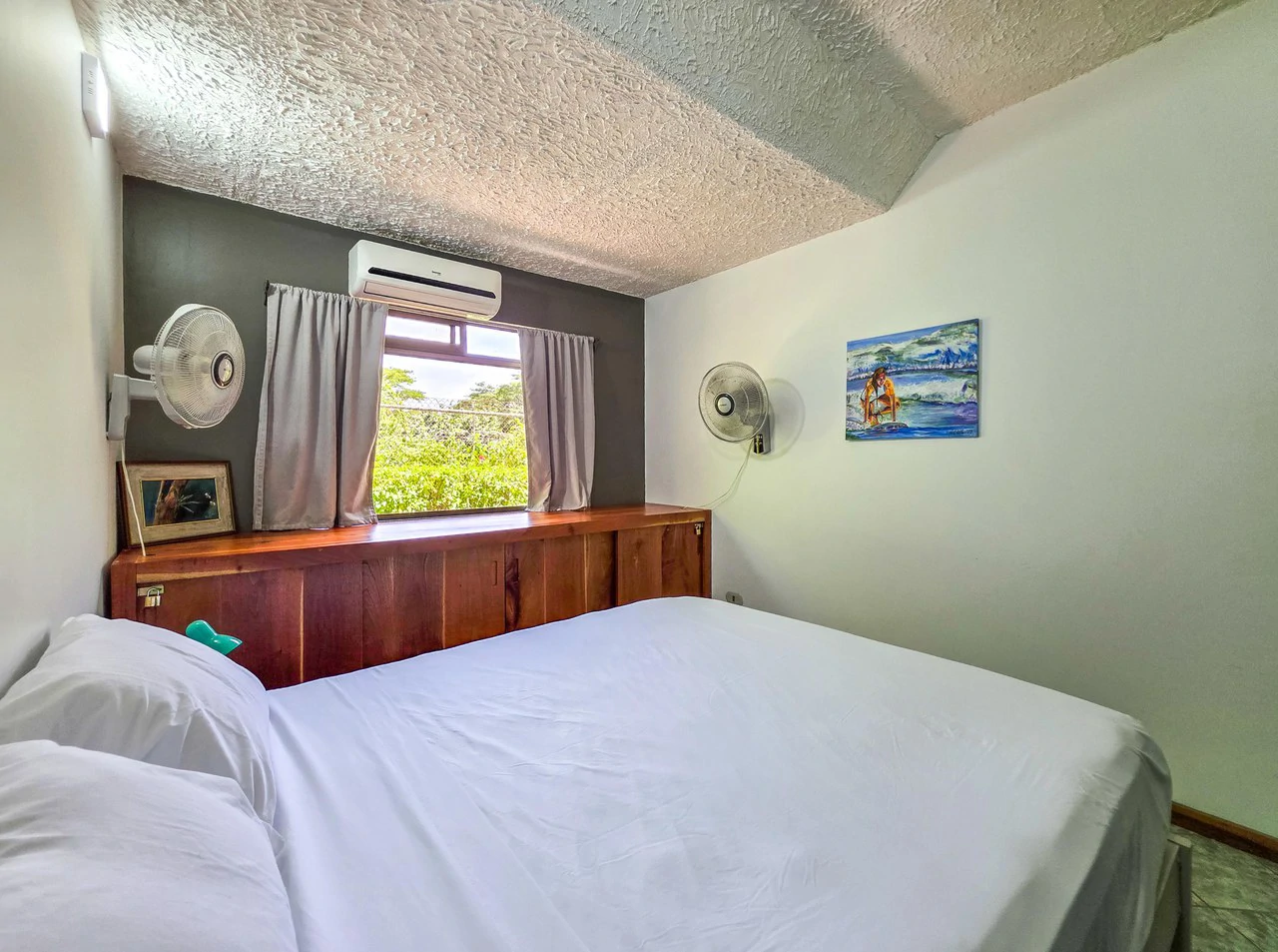 Prime Location 1bed 1bath Condo, Steps From Samara Beach - Gallery image 12