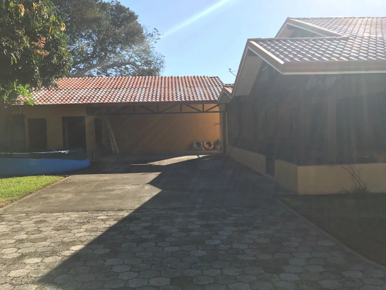 LUXURY HOUSE FOR SALE AND RENT IN LIBERIA: Beautiful luxury home in Liberia, Barrio La Cruz, in excellent location, very safe and quiet - Gallery image 4