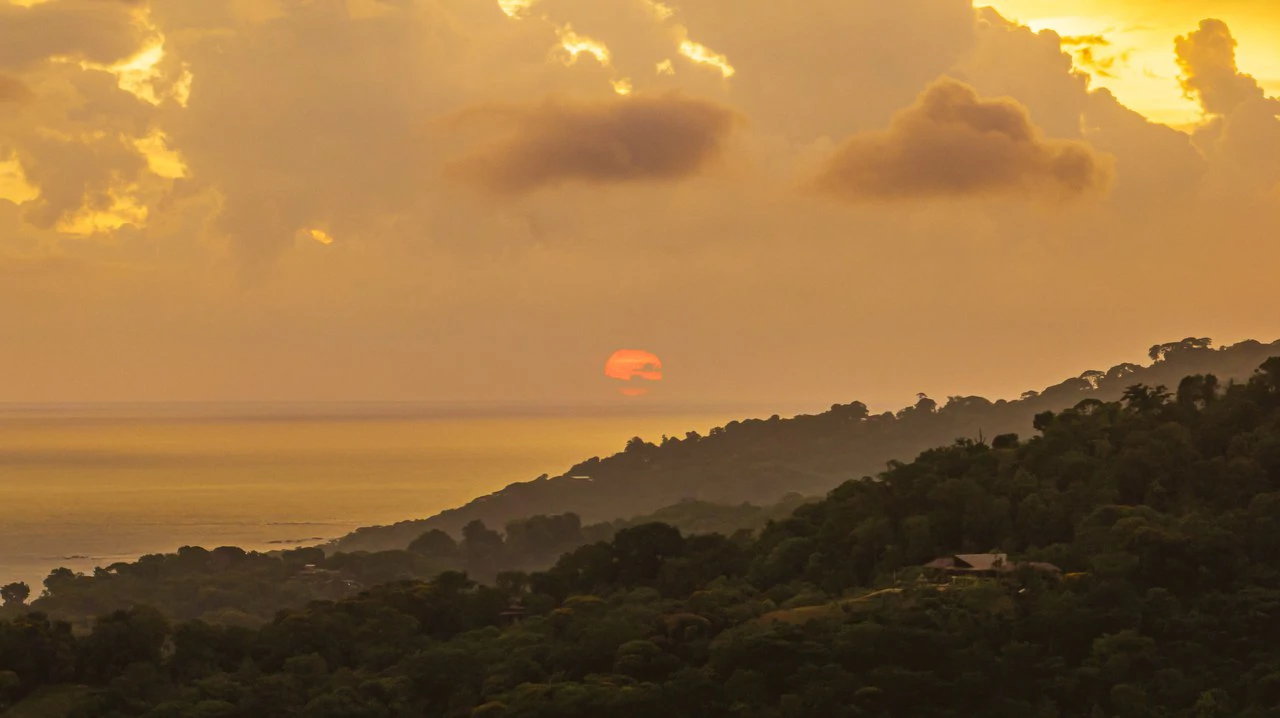 Casa Markissa: Luxury Oceanview Villa with Proven Rental Income. - Gallery image 50