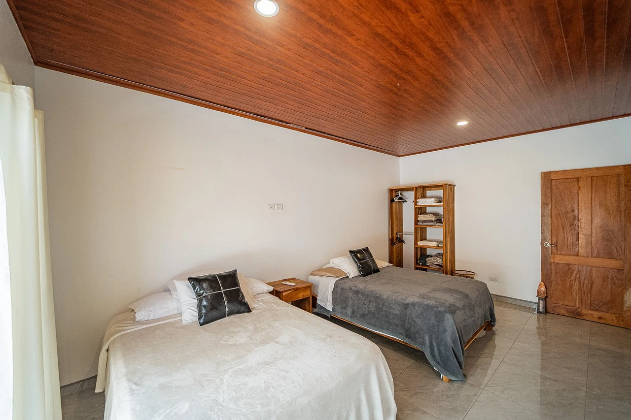 Casa Cielo y Tierra: In Town Income Generating Duplex - Gallery image 15
