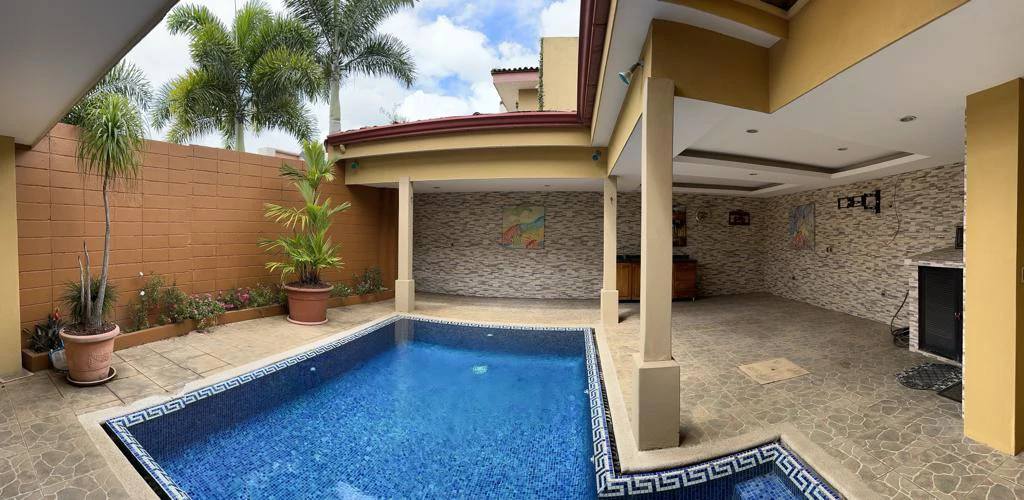 House For Sale in San Antonio - Gallery image 28