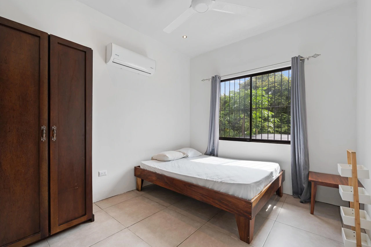 Rare Residential + Commercial: Investment Combo on Key Corridor - Gallery image 20