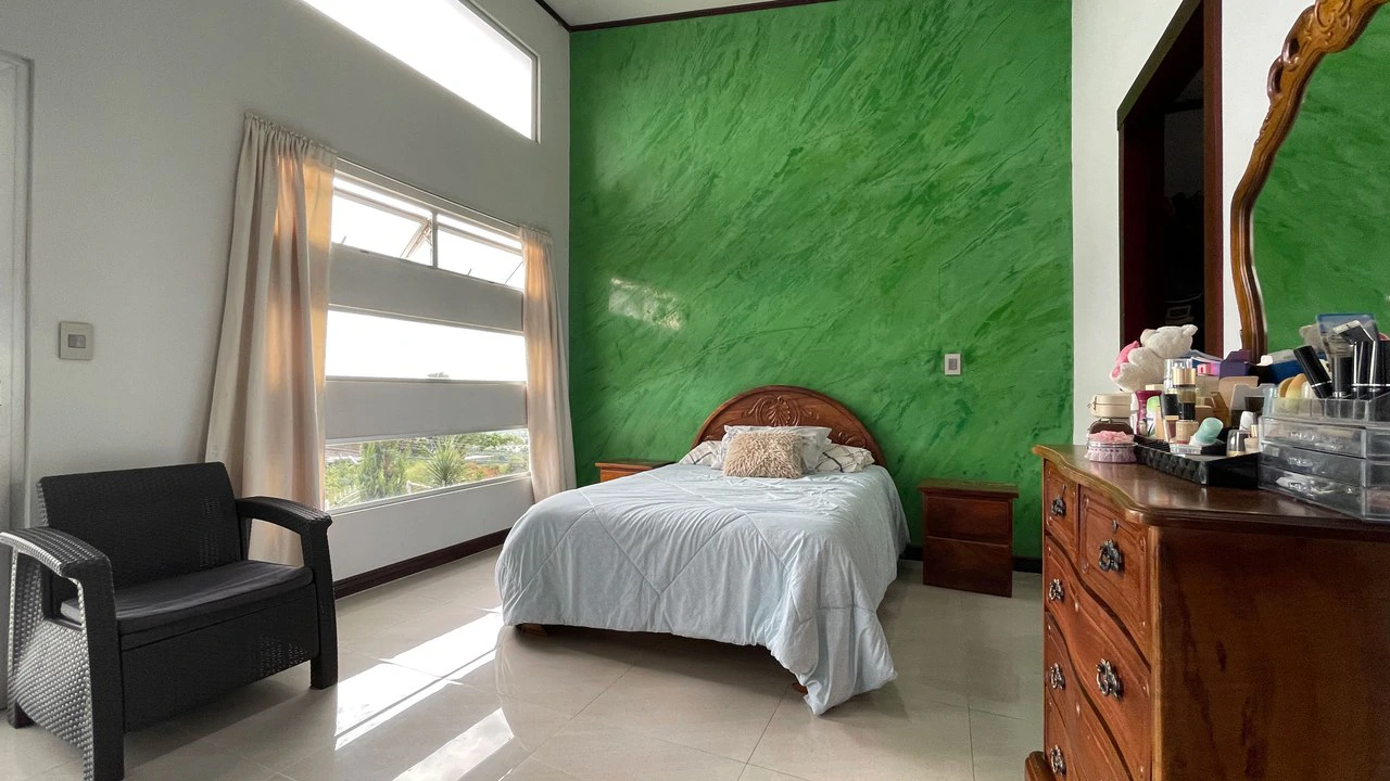 Mountain House For Sale in Grecia - Gallery image 11